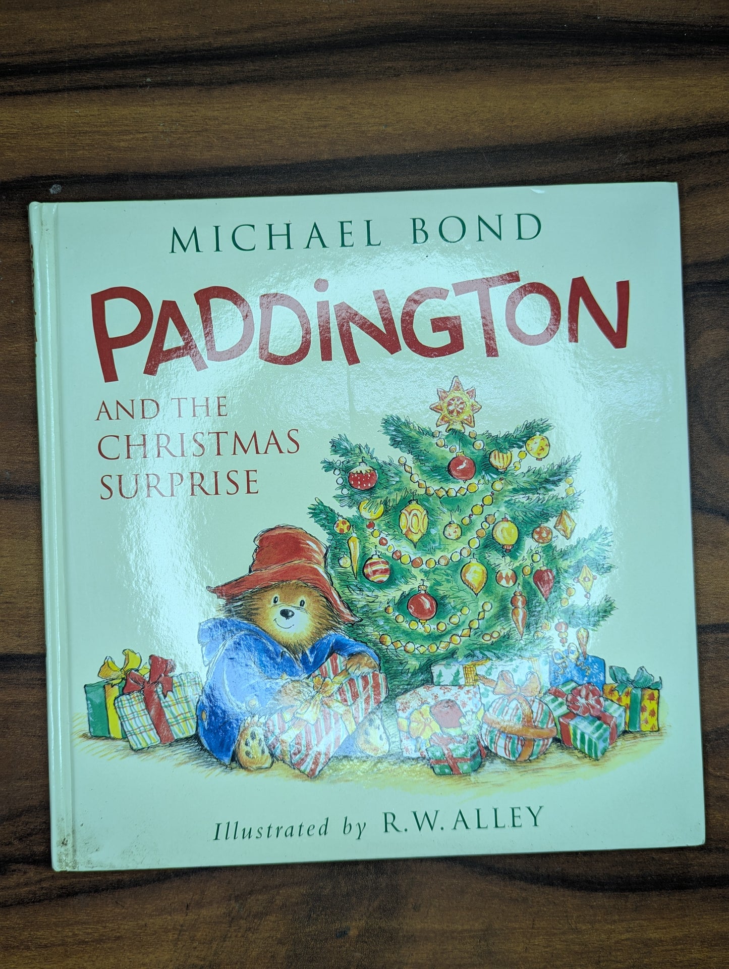 Paddington and the Christmas Surprise