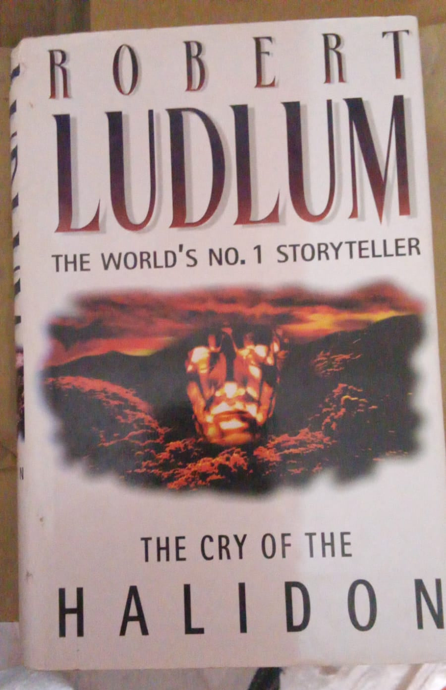 Preloved  The Cry of The Halidon